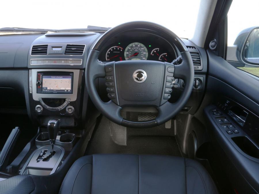  SsangYong Rexton W 2013 года  (UK) (фото 10 из 13)